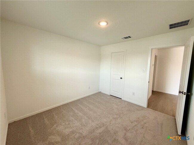 Building Photo - 3175 Dispatch Dr