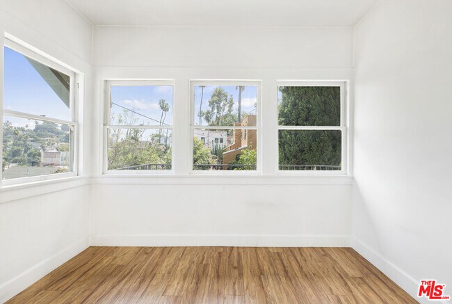 Building Photo - 1404 Maltman Ave