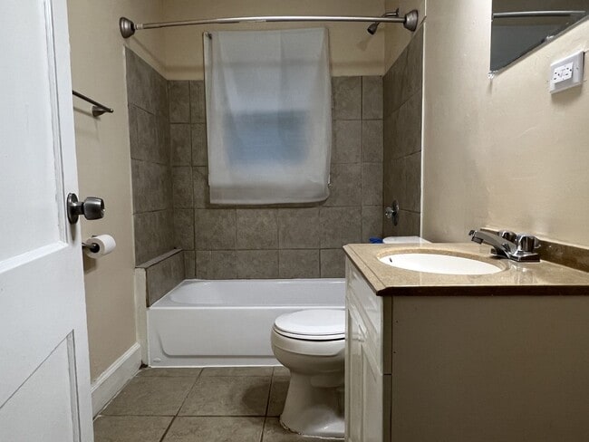 Building Photo - Apartment Home for Rent in Montgomery
