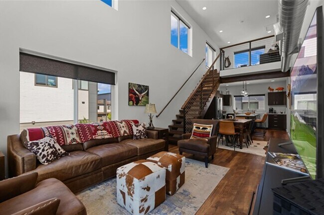 Building Photo - 258 Blackberry Loop