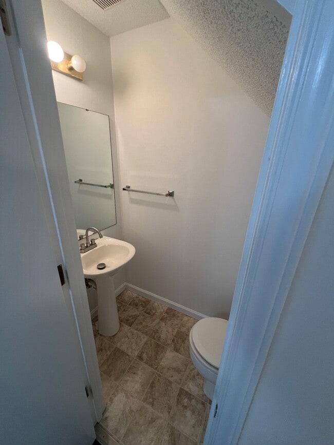 Building Photo - 2805 Ferret Ct