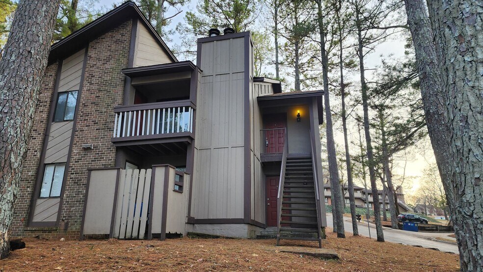 Building Photo - 906 Candlewood Dr NW