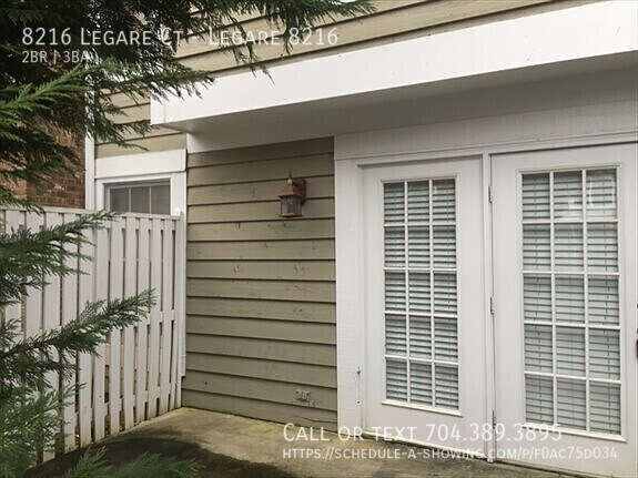 Building Photo - 8216 Legare Ct