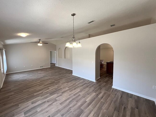 Building Photo - 48 Pennsylvania Ln