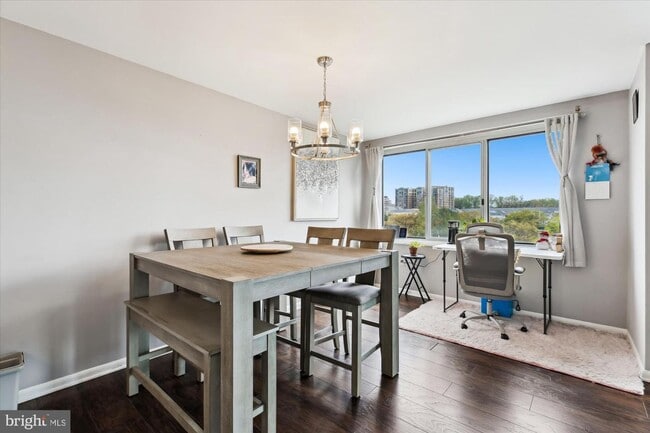 Building Photo - This move-in ready home is a fantastic opportunity in a prime Olney location!