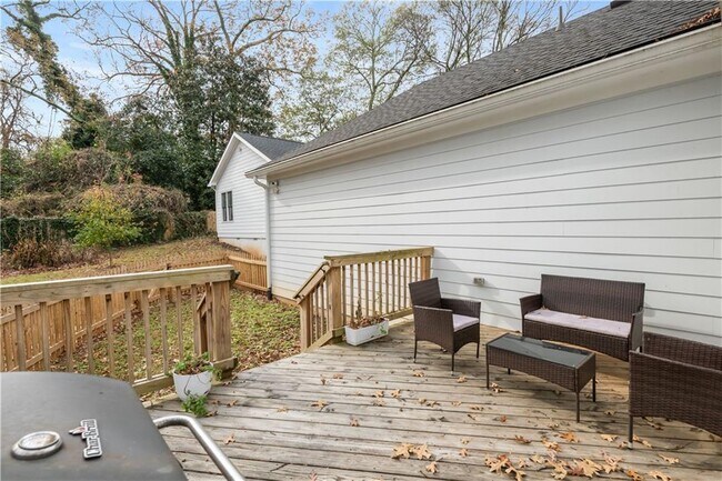 Building Photo - 1393 Glenwood Ave SE