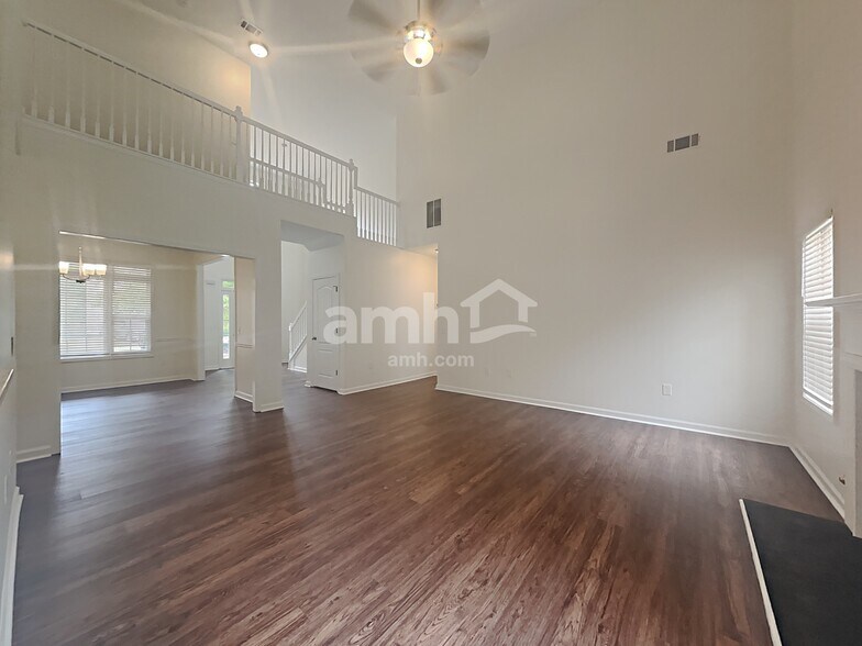 Building Photo - 4410 Split Creek Dr