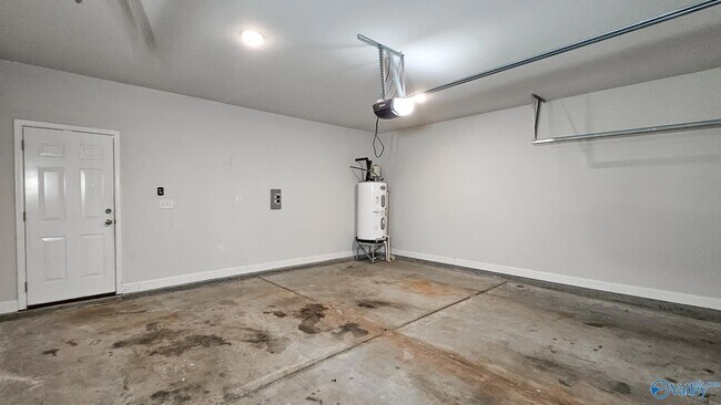 Building Photo - 403 Edgebrook Dr