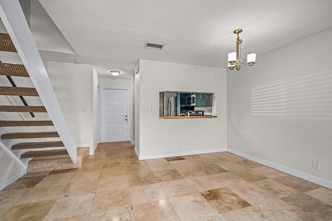 Building Photo - 2700 S Oakland Forest Dr