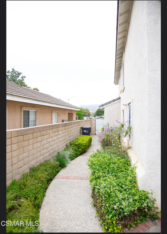 Building Photo - 1648 Bluestone Ave