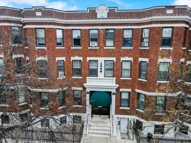 Building Photo - 1568 Commonwealth Ave