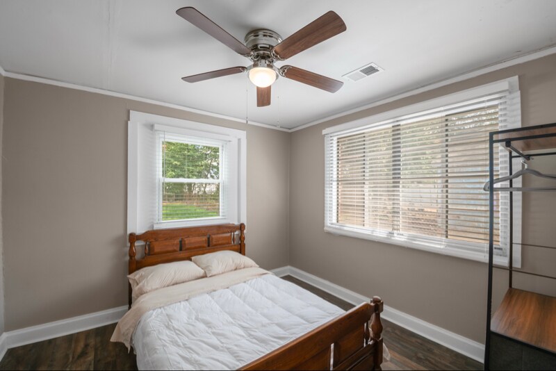 Building Photo - 14 Concord St