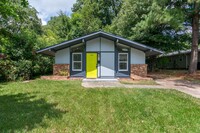 Building Photo - Stunning Renovation in East Durham! 2 Bedr...