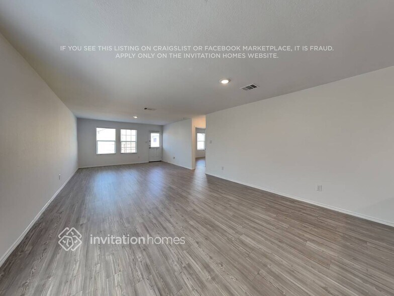 Building Photo - 10515 McClintock Dr