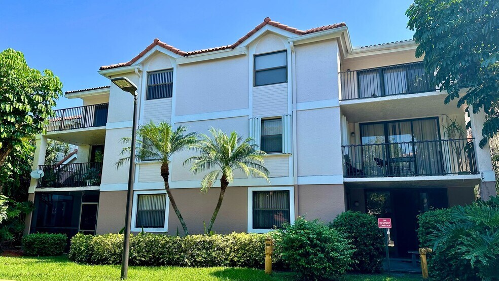 Building Photo - 10141 W Sunrise Blvd