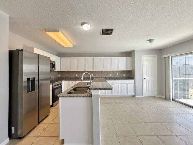 Building Photo - 10325 Boyette Creek Blvd