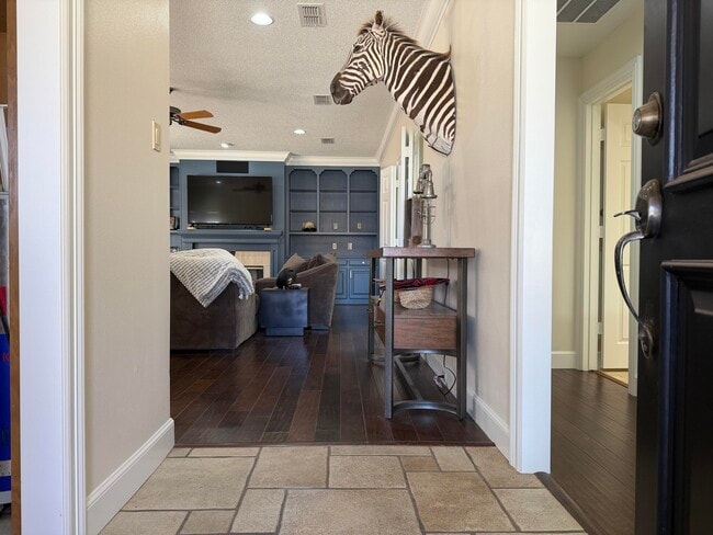 Building Photo - 4103 101st St