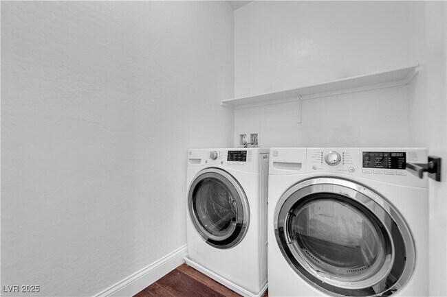 Building Photo - 12549 Lylan Ridge St