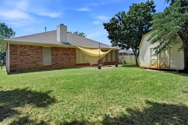 Building Photo - 7103 Greenspoint Dr