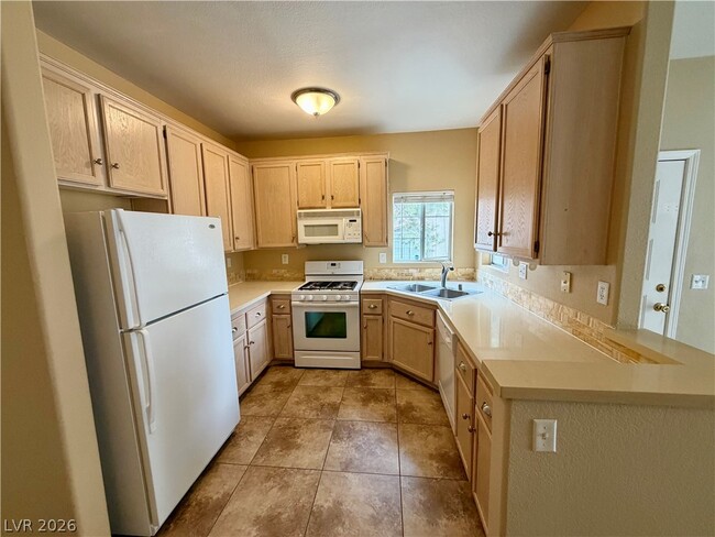 Building Photo - 75 N Valle Verde Dr