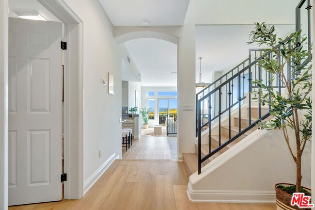 Building Photo - 6412 Lunita Rd