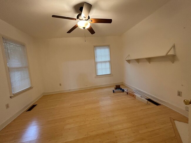 Building Photo - Highland Park II