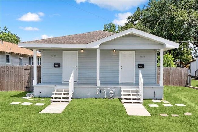 Building Photo - 5130 Oak Dr