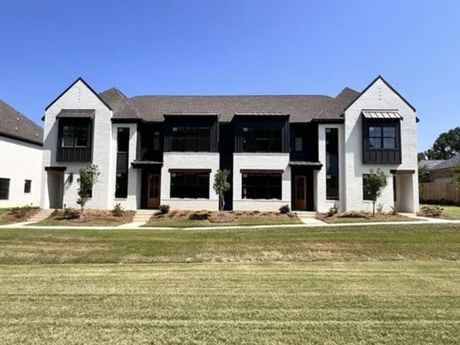 Building Photo - The Richmond 1002