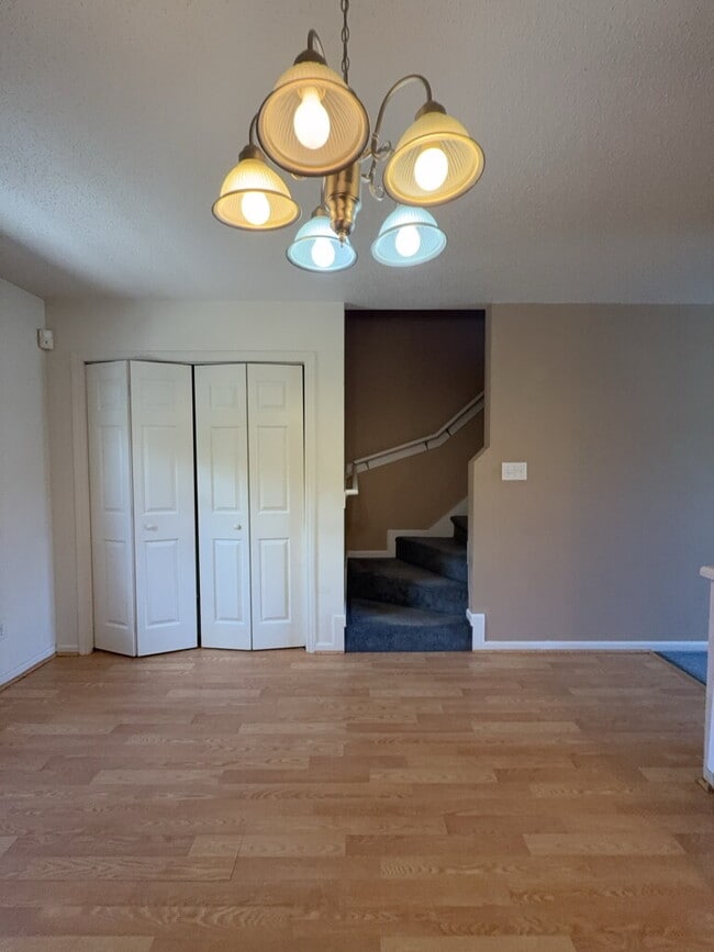 Building Photo - 111 Fairwood Ct