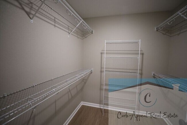 Building Photo - Move in special of $900!! Beautiful new construction 3 bed / 2 bath home - Lake City