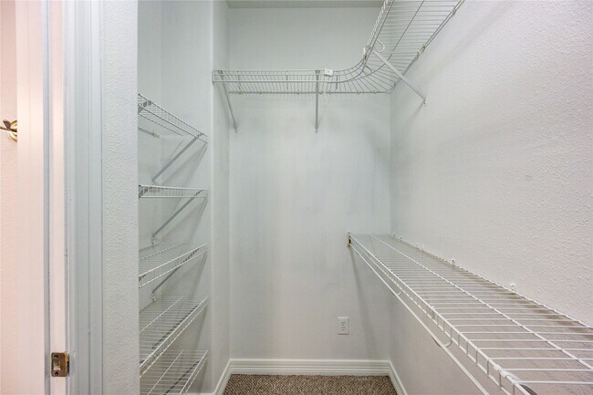 Building Photo - 5701 Kiam St