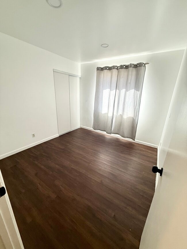 Building Photo - 10729 E Ave R 10