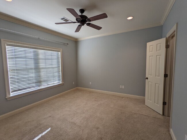 Building Photo - 103 Private Rd 3085