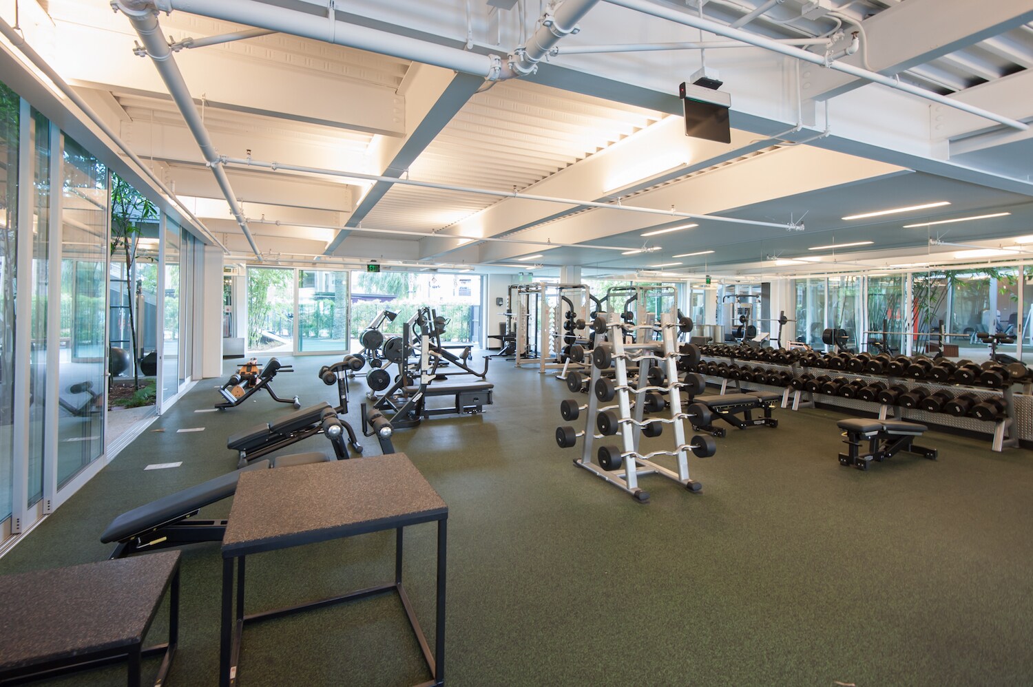 Building Photo - 5831 Seawalk Dr