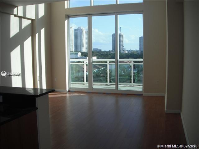 Building Photo - 3000 NE 188th St