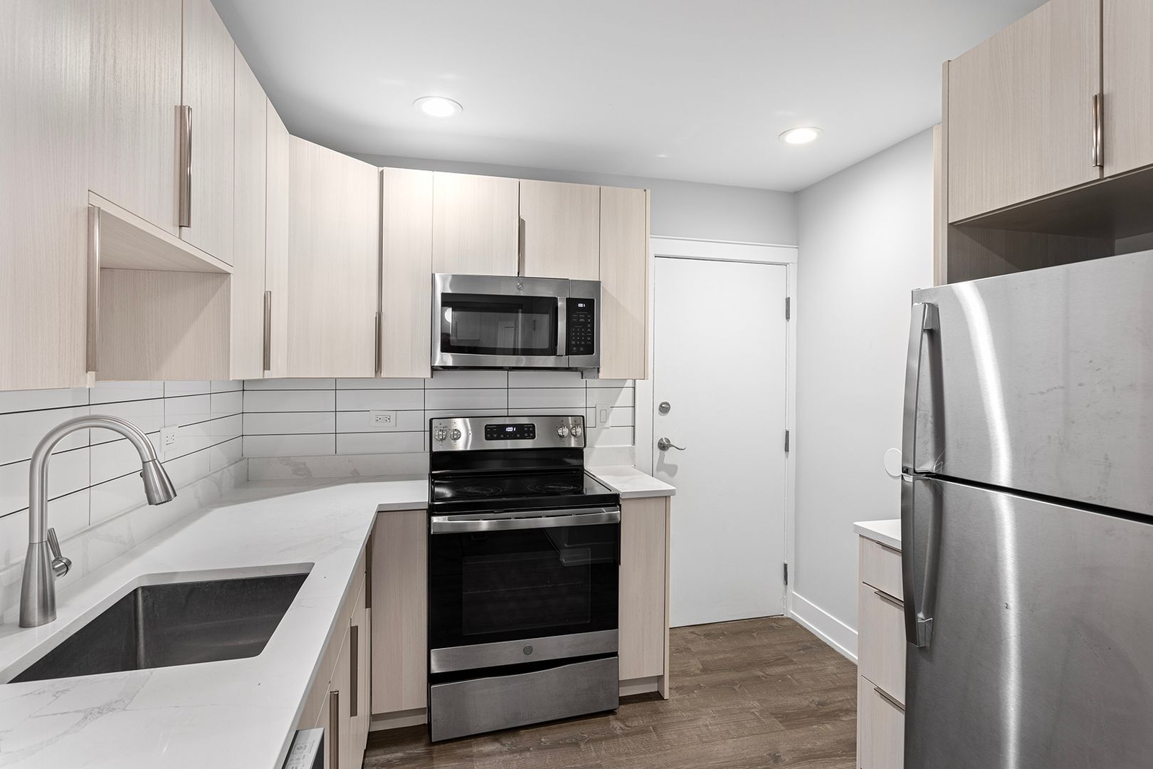 Building Photo - 1301 W Estes Ave