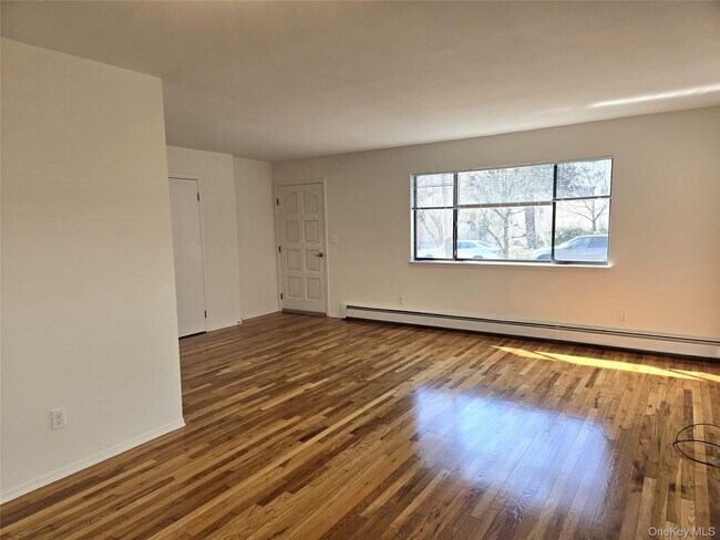 Building Photo - 74 Ashwood Rd