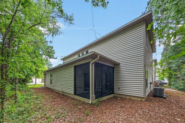 Building Photo - 23 Trevor Dr