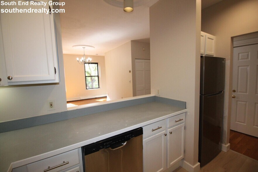 Building Photo - 11 Worcester St