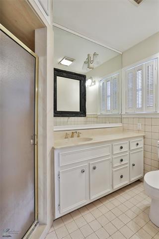 Building Photo - 4042 Benbrook St