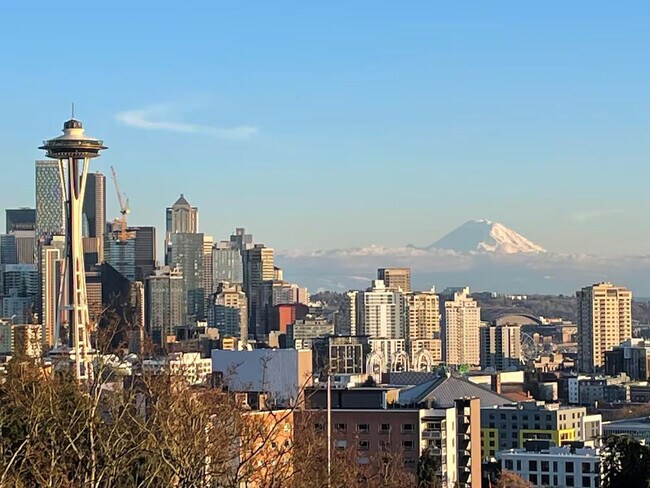 Building Photo - 1706 Warren Ave N