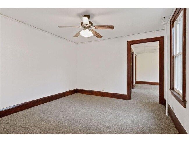 Building Photo - 311 23rd Ave NE