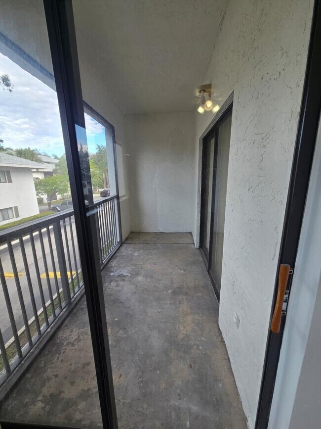 Building Photo - 2445 SW 18th Terrace