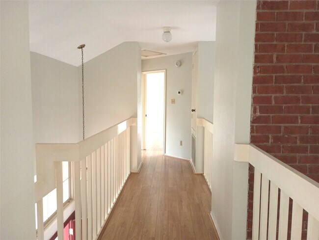 Building Photo - 16355 Flint Run Way