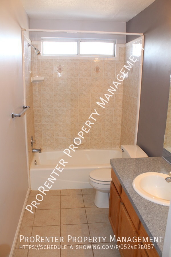 Building Photo - 2176 1630 N St