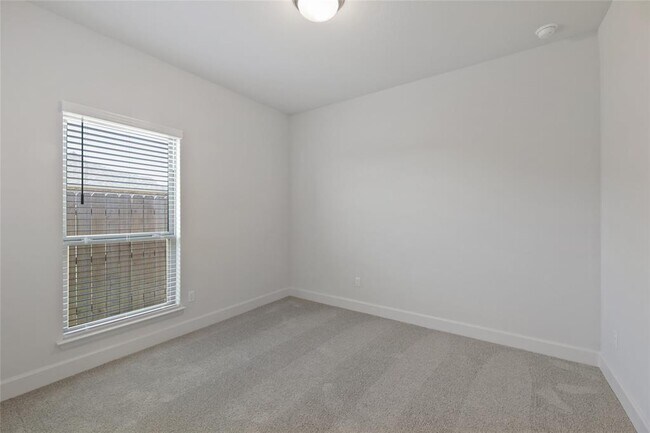 Building Photo - 127 Plumbago Loop