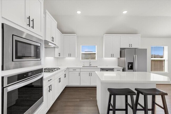 Building Photo - 122 Patrick Herndon Dr