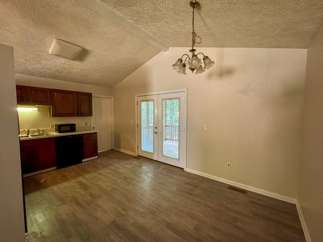 Building Photo - 3Bed/2Bath Lake Monticello Rental