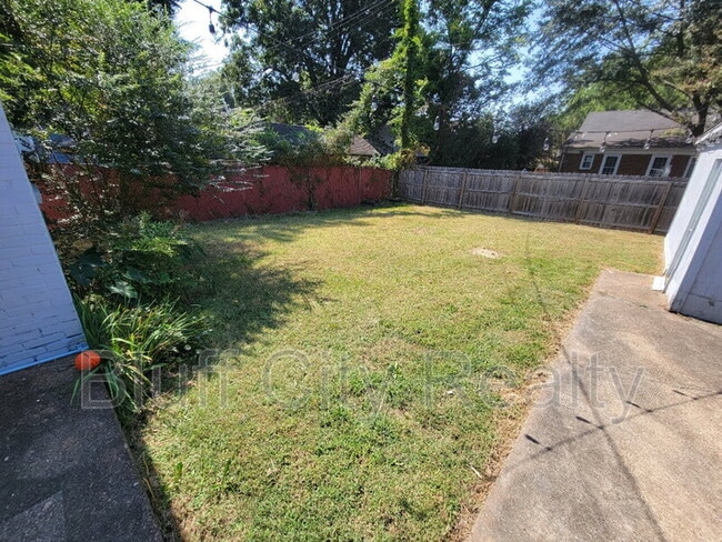 Building Photo - 925 N Trezevant St