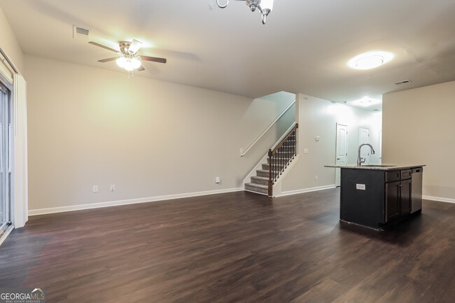 Building Photo - 1603 Iris Walk